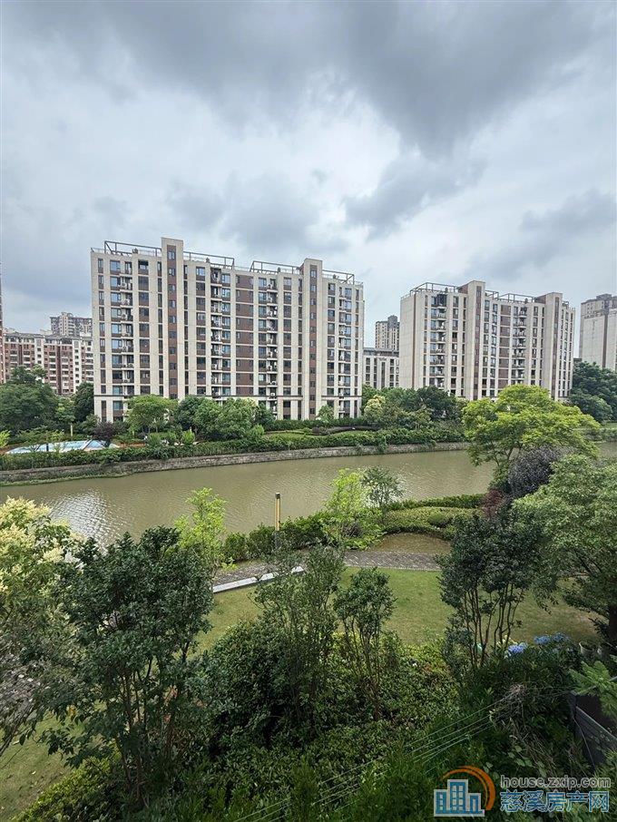 俯院江南北区143平288万送车位豪装