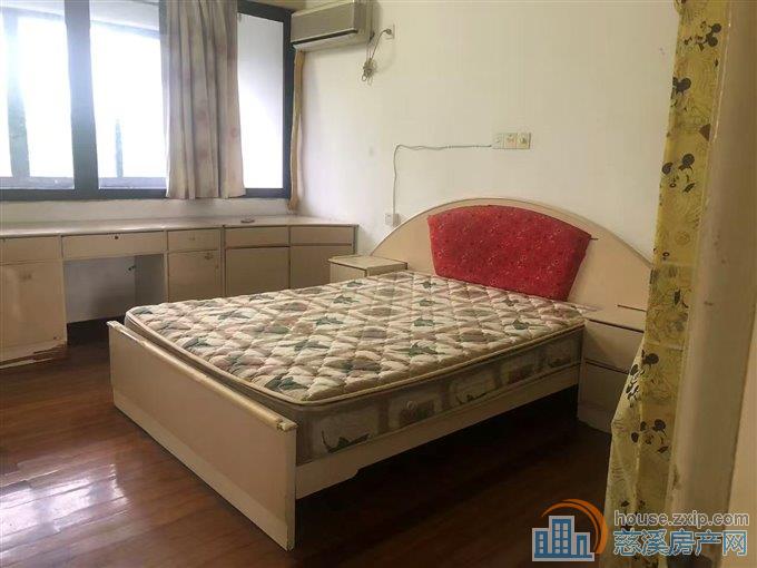 三北大街波斯曼旁边4楼租金1500元/月