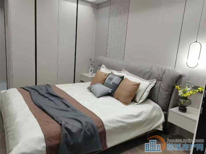 新潮塘南苑89平楼层佳精装车位122万