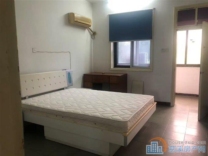 三北大街波斯曼旁边4楼租金1500元/月