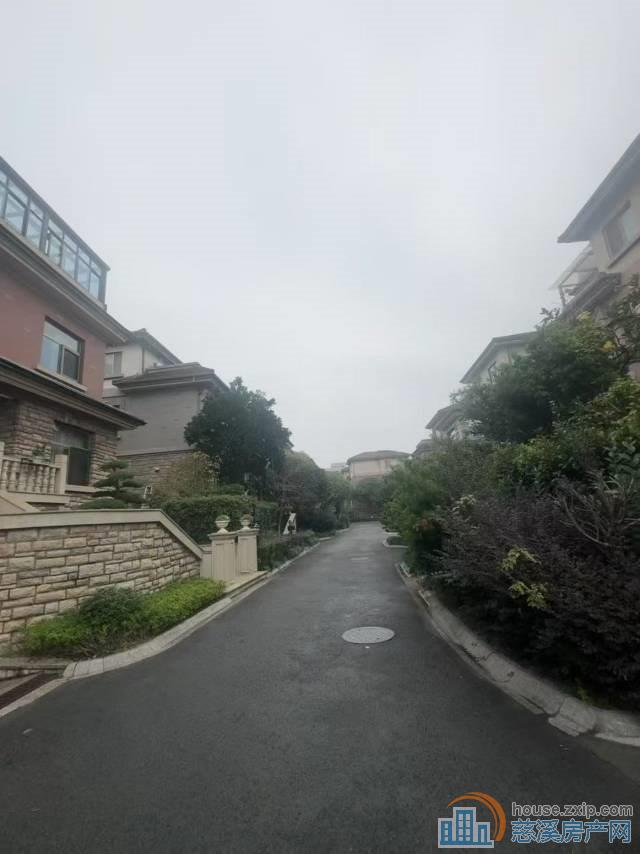 逍林壹品苑独栋别墅615平简装1180万