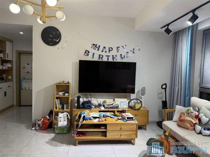 阳光城一期113平婚装楼层28楼155万