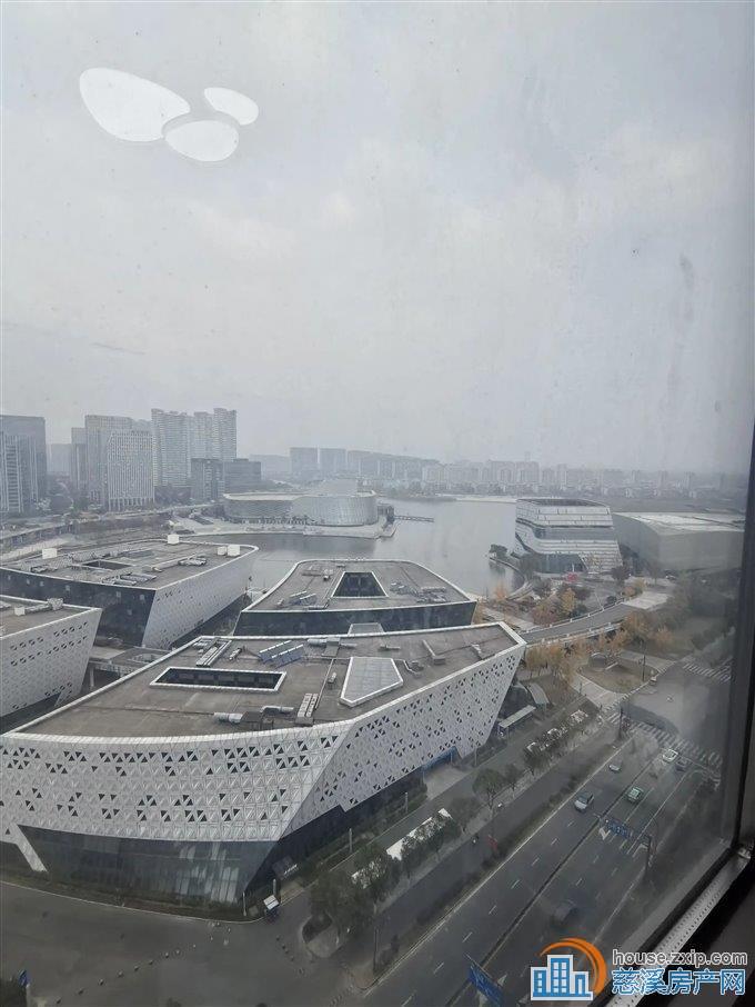 海铂中心 精装 湖景房39.8万