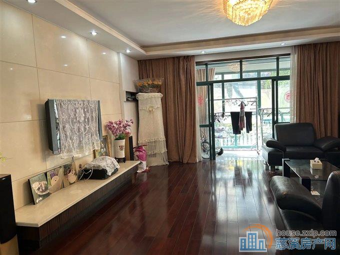 东方明珠城 精装修 带车位储物间