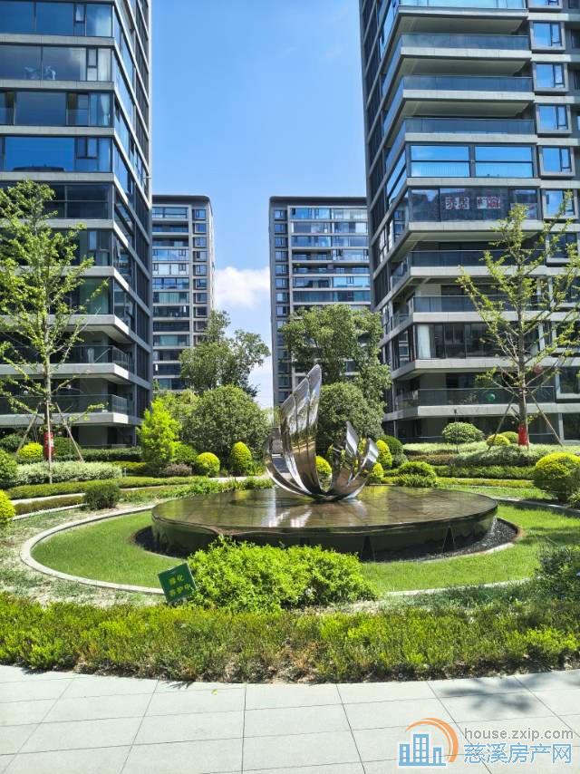 江樾潮启117平毛坯，154.8万送车位