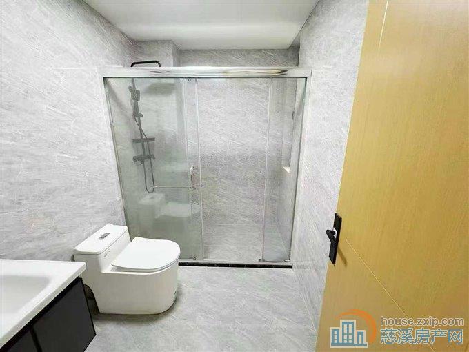 美华银桂苑 三室 精装 3500元